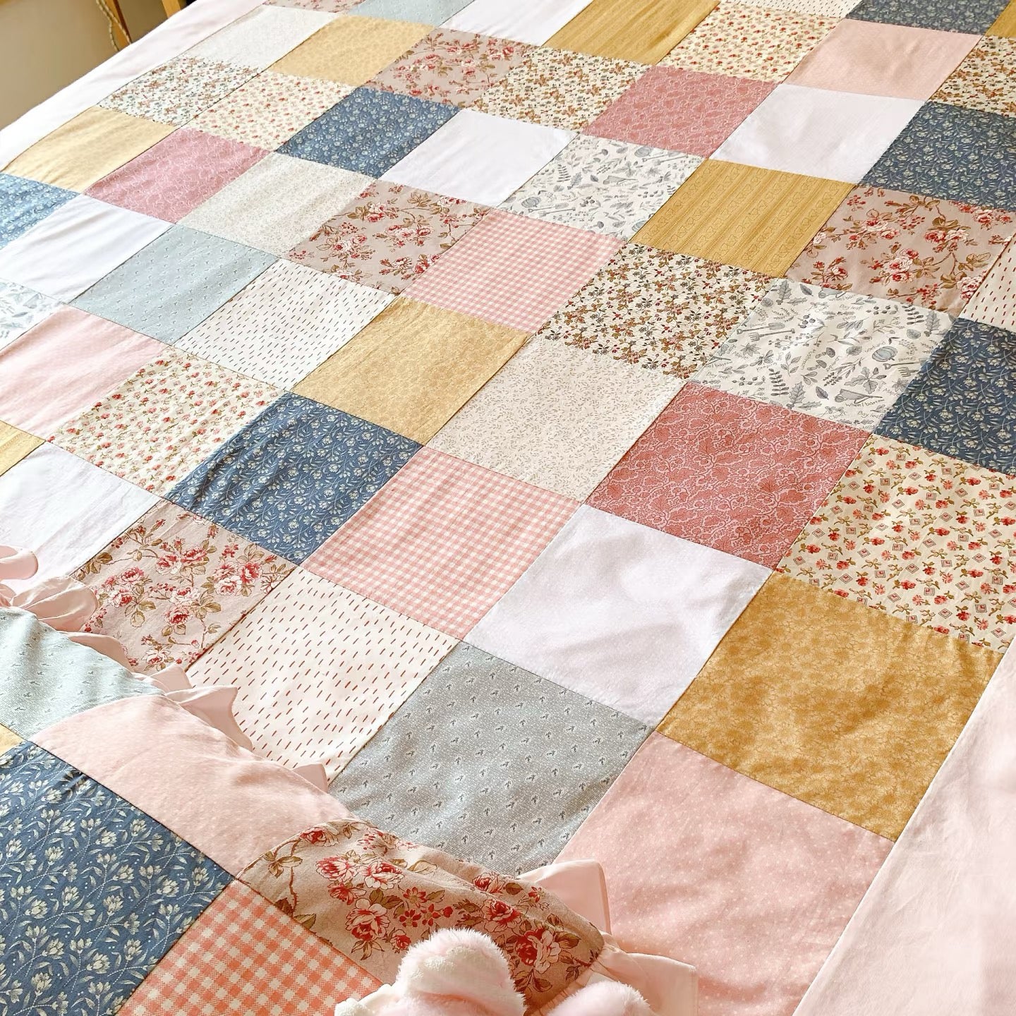 Pre-cut Floral Fabric Squares & Strips, 4"x4" (10x10cm) & 2.36"x20" (6x50cm), Random Colors. Perfect for Quilting, Patchwork